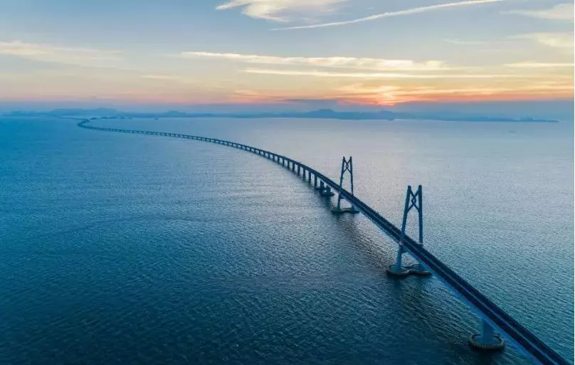 大型紀錄電影《港珠澳大橋》在港首映